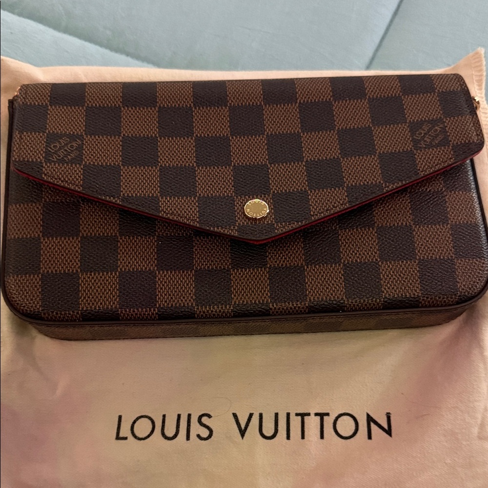 Louis Vuitton Damier Ebene Clutch